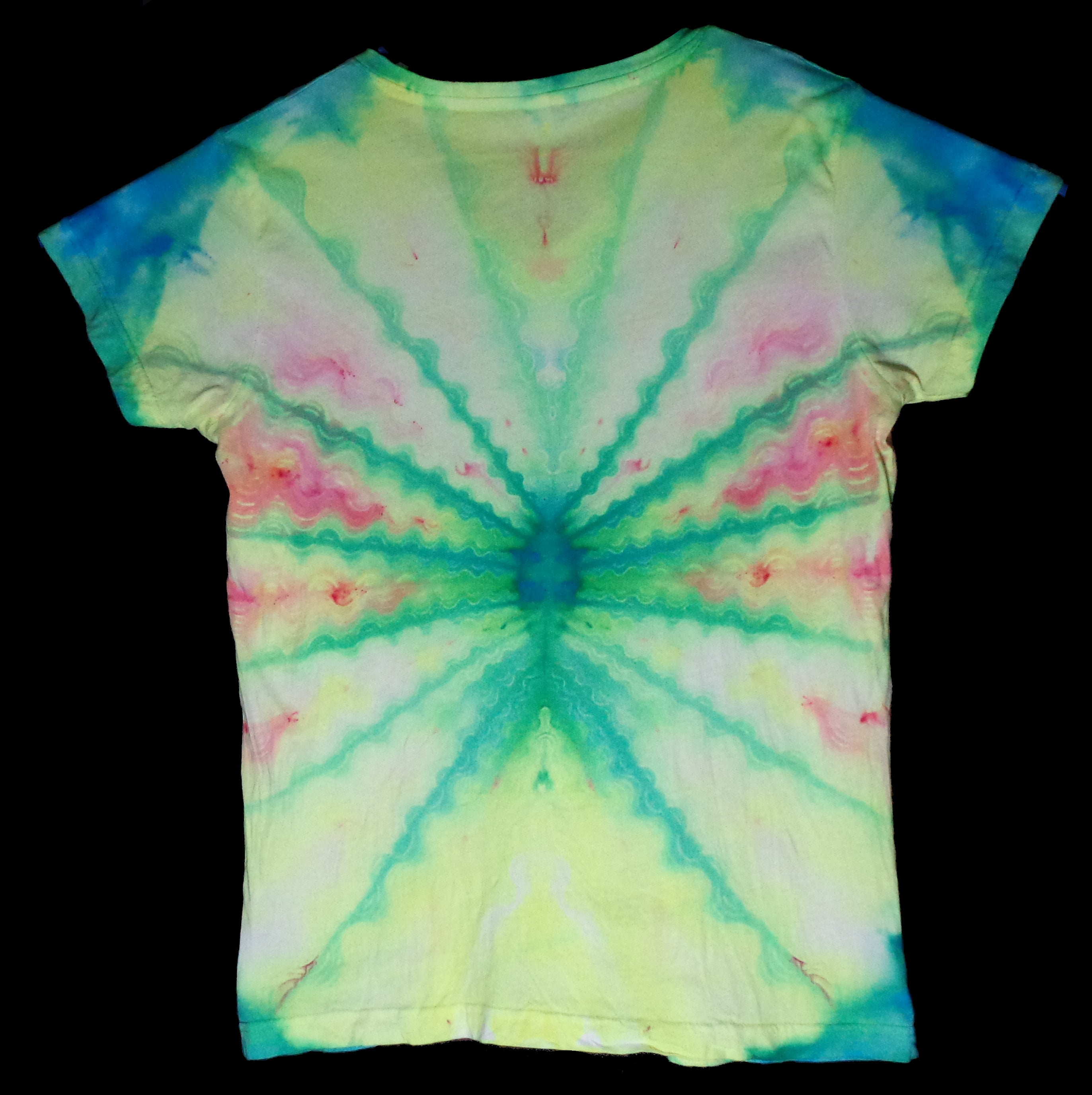 Dyenied #197 L Ladies V-neck WAVE MANDALA (UV)