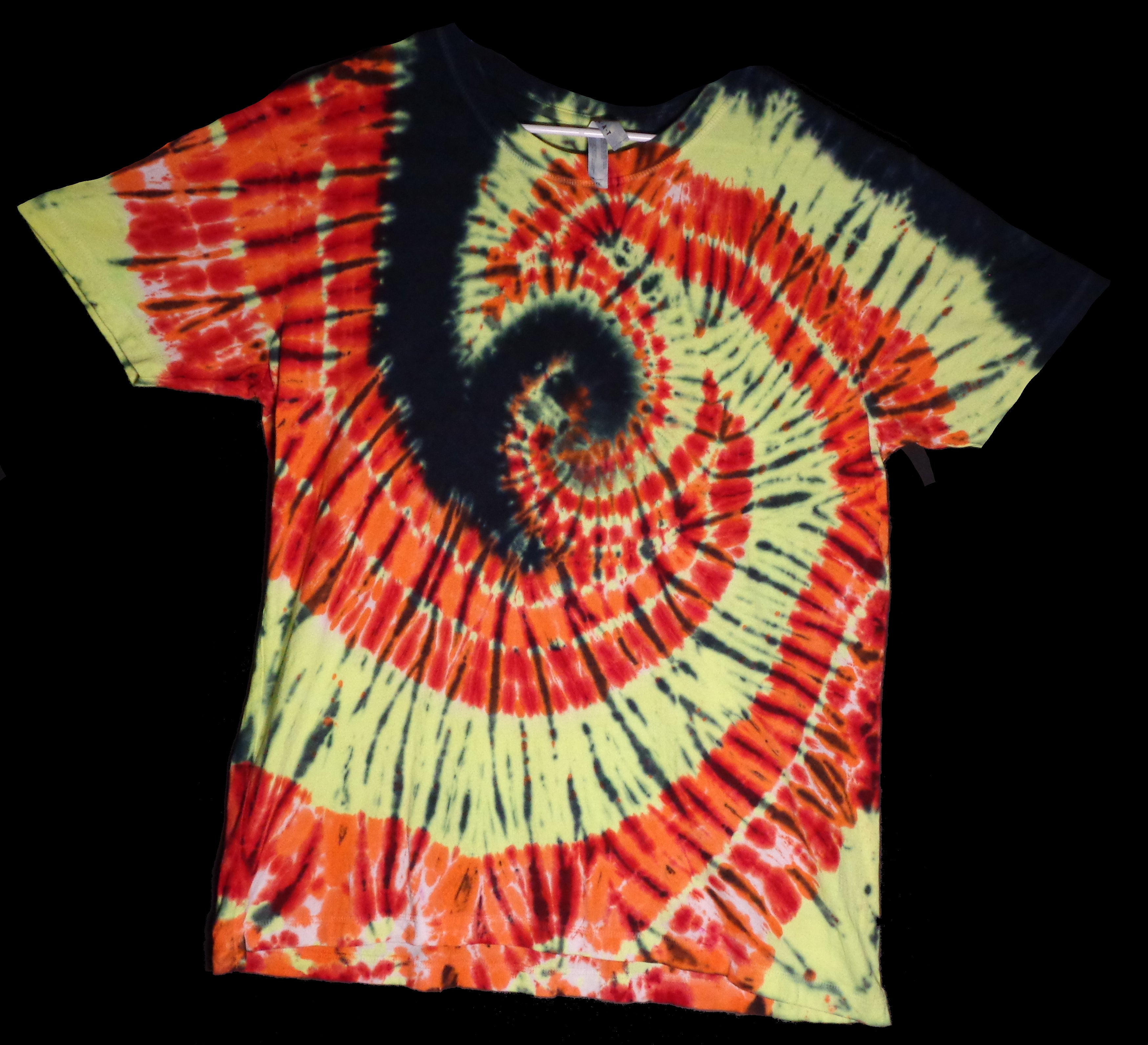 Dyenied #253 XL Bamboo SWITCH BACK SPIRAL (UV) / REDS