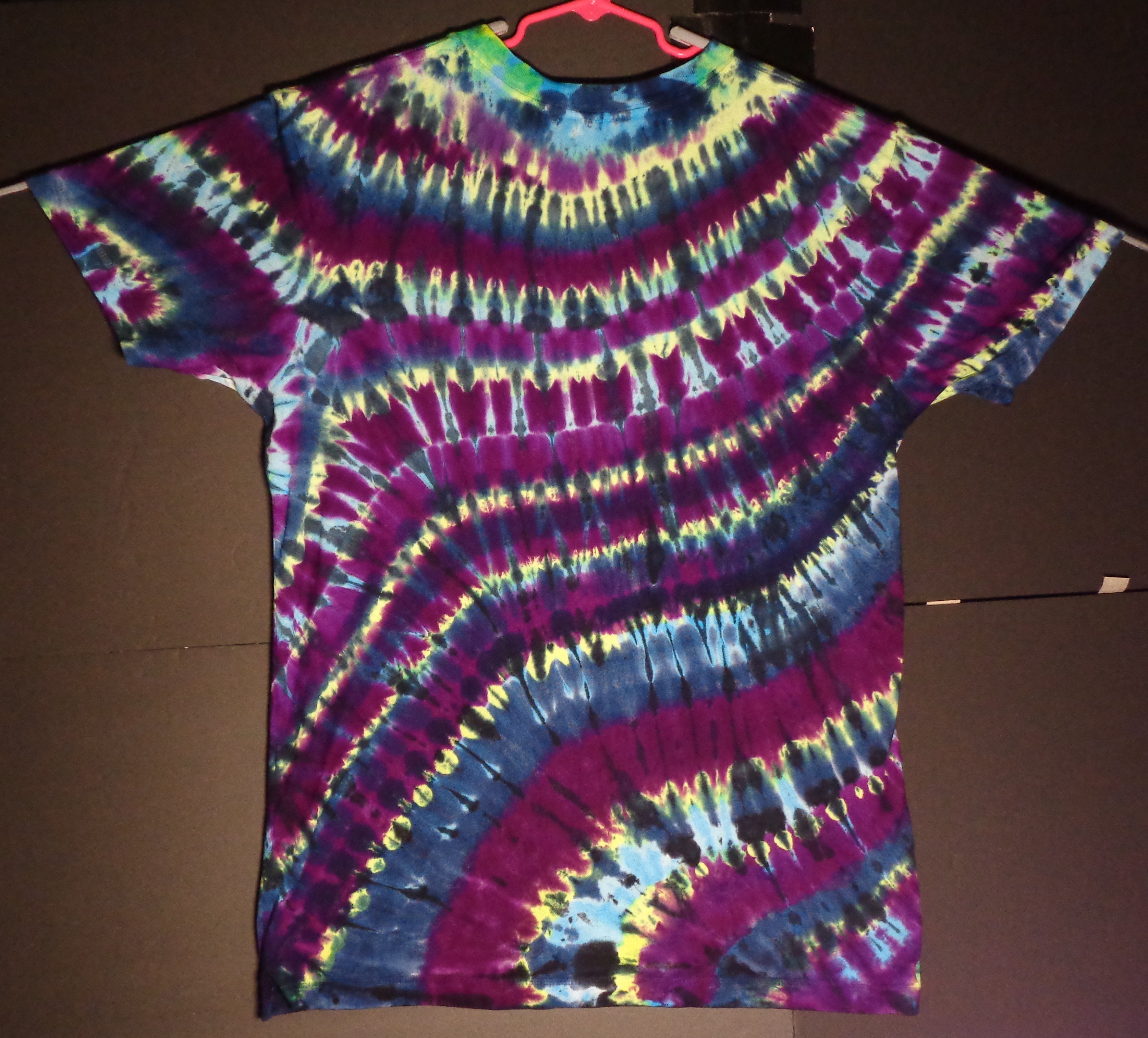 Dyenied #275 L Bamboo Neck Spiral (UV)
