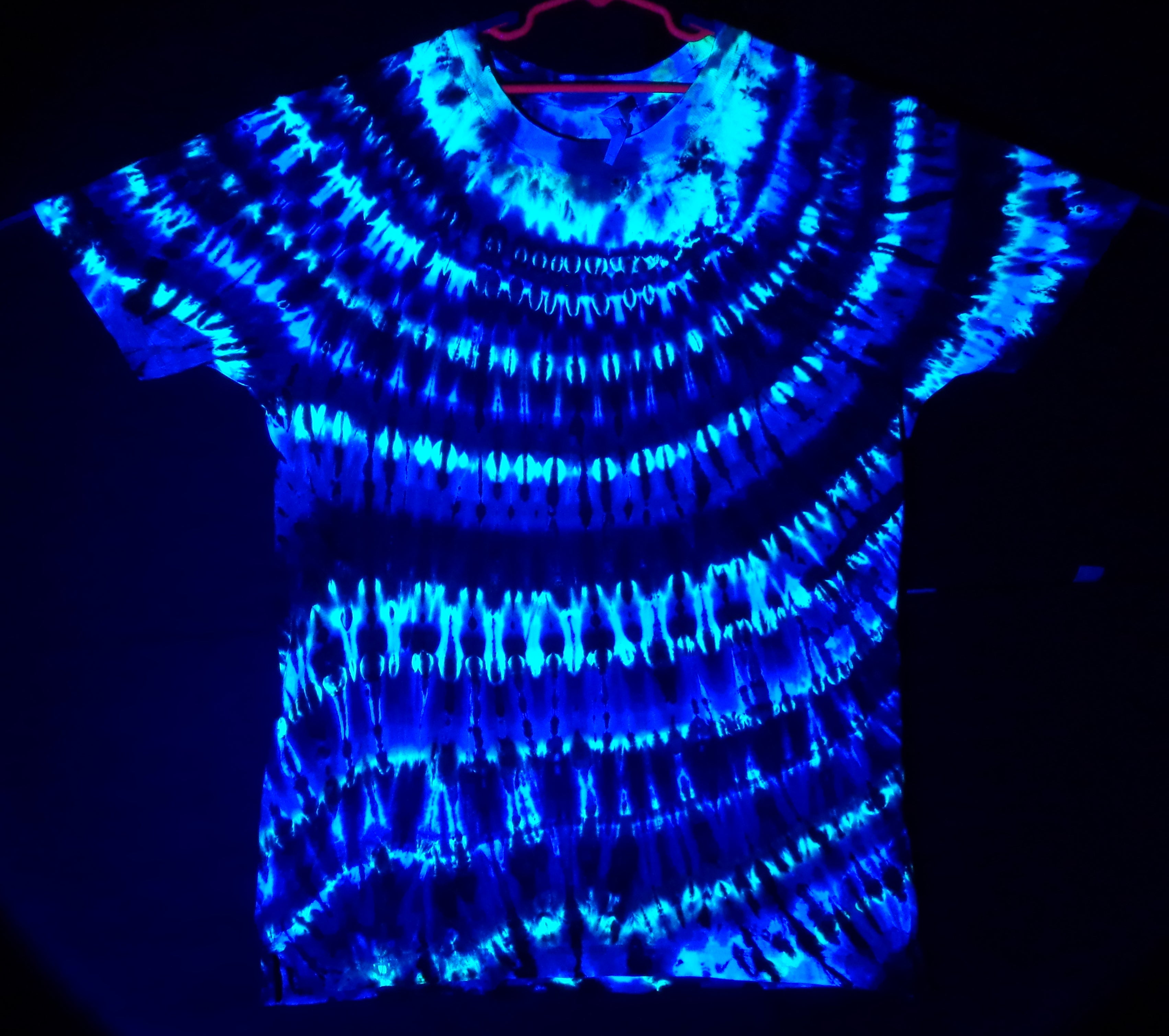 Dyenied #275 L Bamboo Neck Spiral (UV)