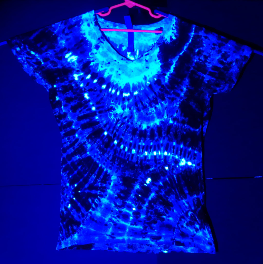 Dyenied #292 Small Ladies V-neck DOUBLE SWITCHBACK Neck Spiral (UV)