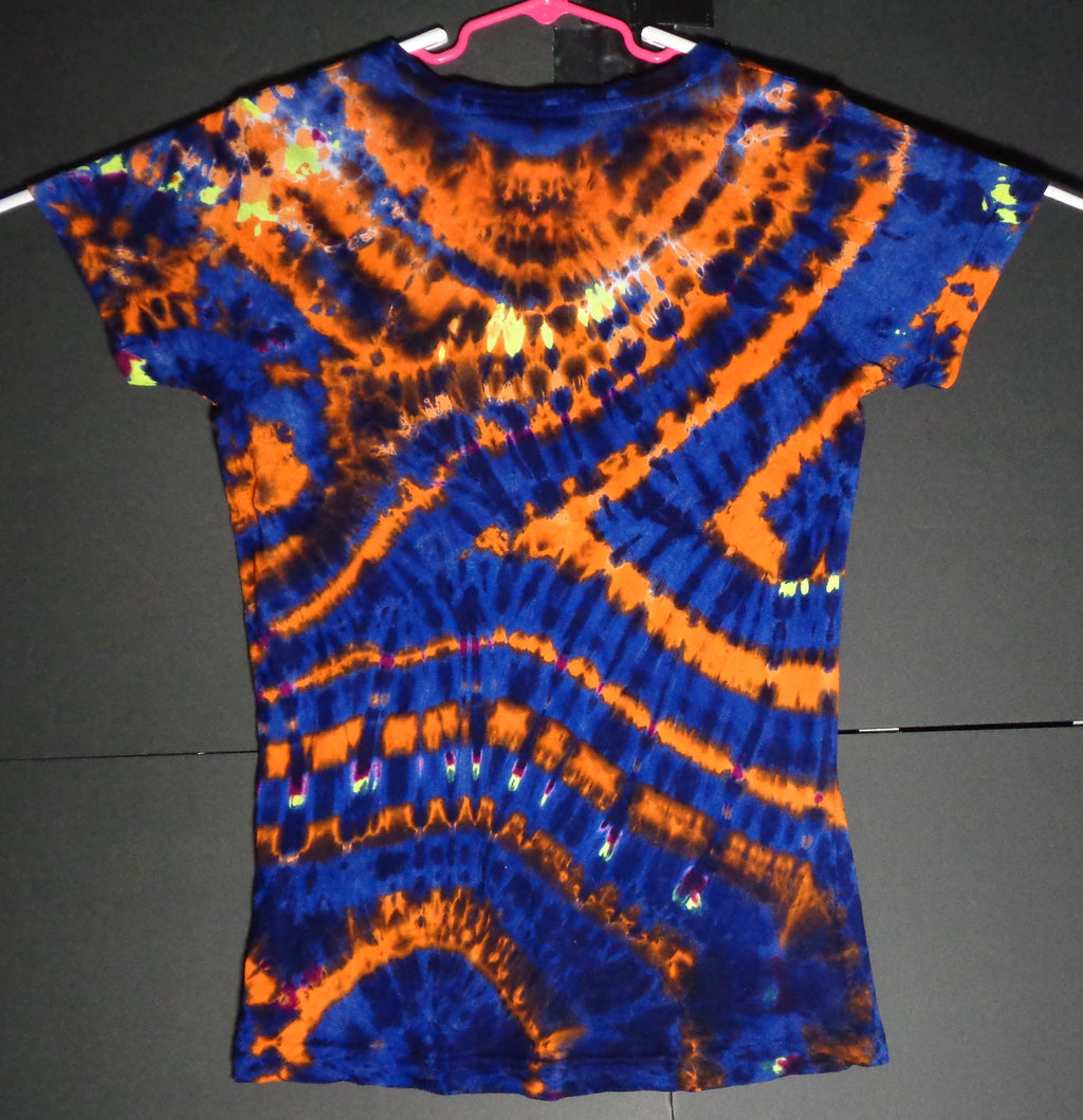 Dyenied #293 Medium Ladies V-neck DOUBLE SWITCHBACK Neck Spiral (UV)