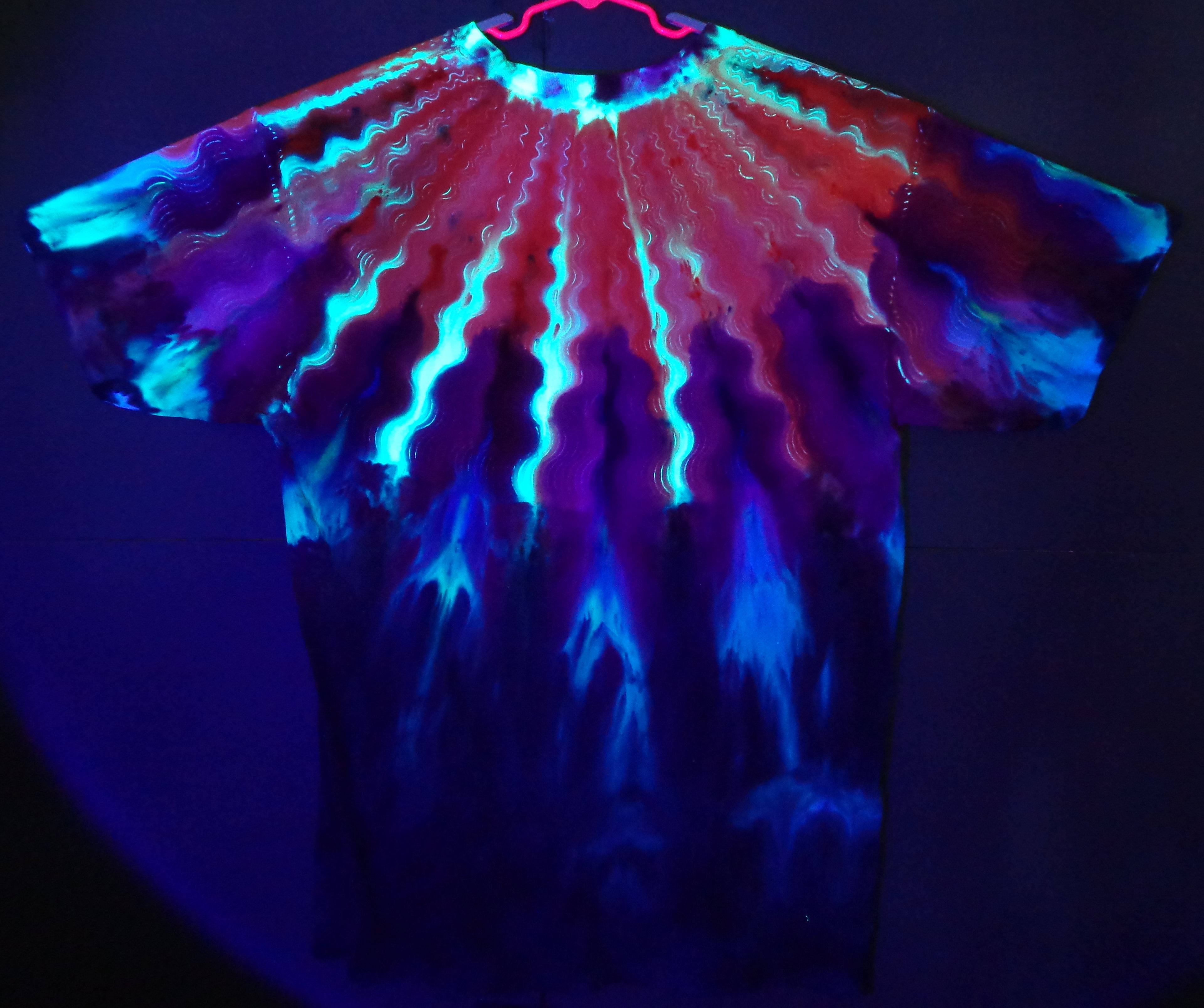 Dyenied #307 XL Gildan Ultra PFD NECK WAVE MANDALA (UV)