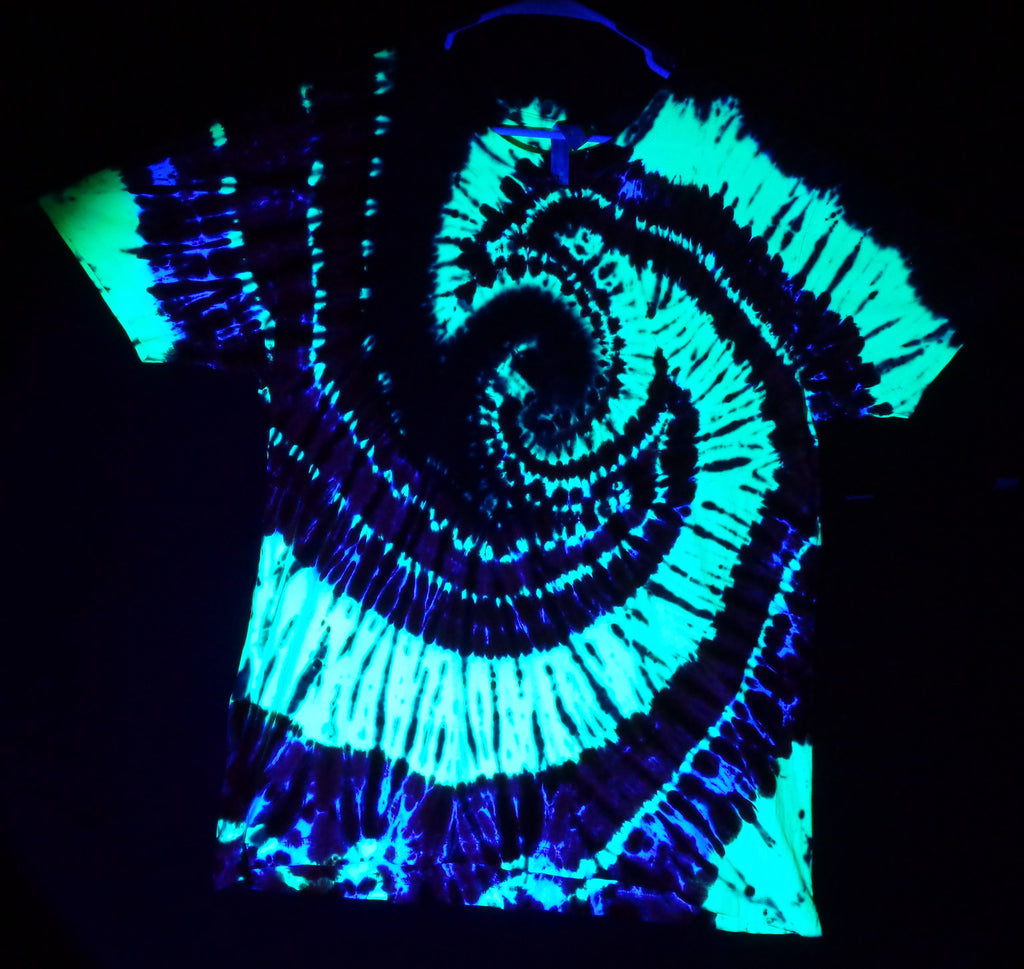 Dyenied #253 XL Bamboo SWITCH BACK SPIRAL (UV) / REDS